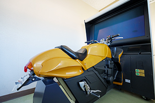 自動二輪シミュレーション